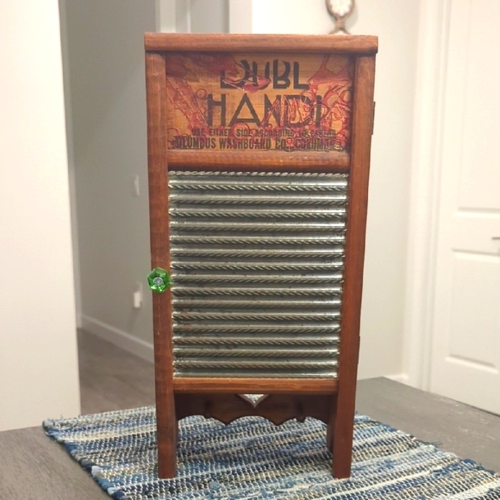 Vintage,1950s Dubi Handi washboard wall mount cabinet with 2 Shelves Inside
